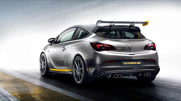 Opel Astra OPC EXTREME back