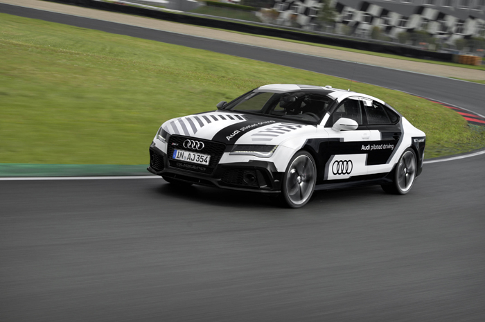 Audi RS 7 Concept Piloted Driving action2