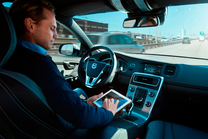 Volvo Autonomous drive commuting header