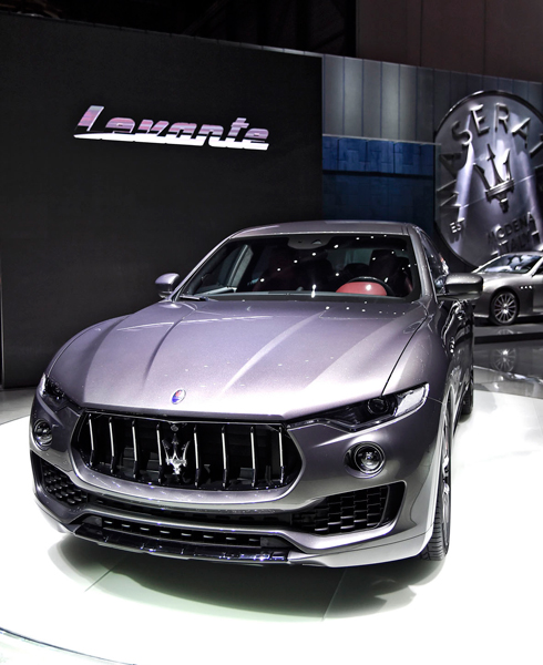 Maserati Levante unveil front