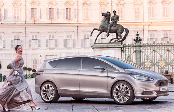 Ford Vignale S-MAX Vignale Concept town2