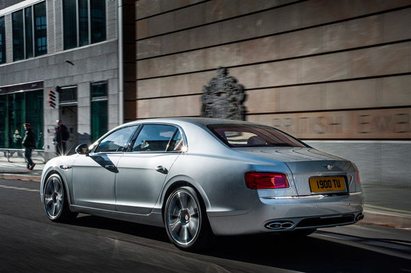 Bentley Flying Spur V8 back