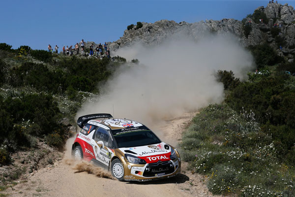 Citroen Rally Sardinie MEEKE action