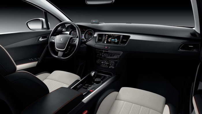 Peugeot 508 RXH 2014 interieur