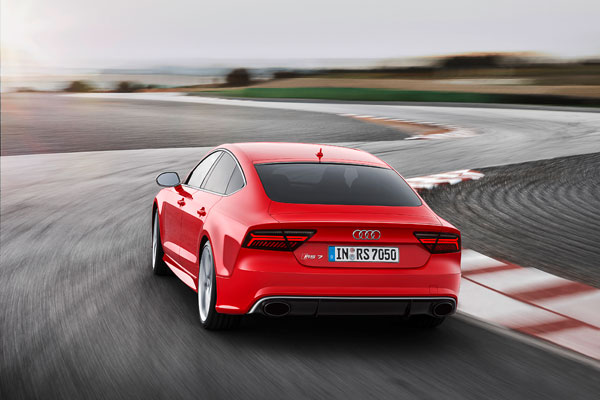 Nieuwe Audi RS7 back dynamic