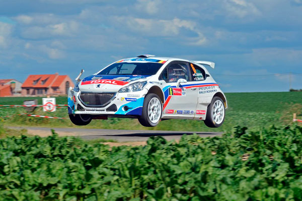 Kevin Abbring Peugeot 208 T16 Ieper jump2