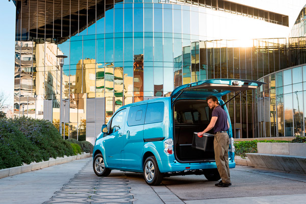 Nissan e-NV200 inladen