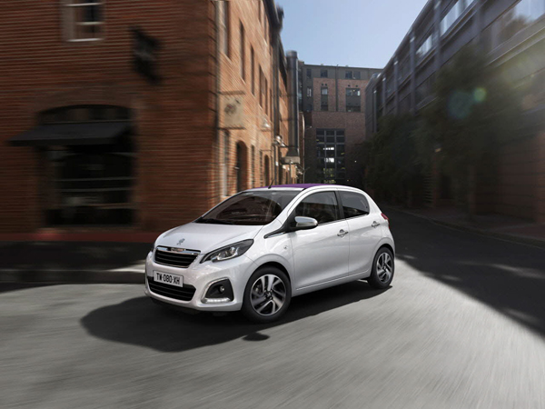 Peugeot 108 white dynamic