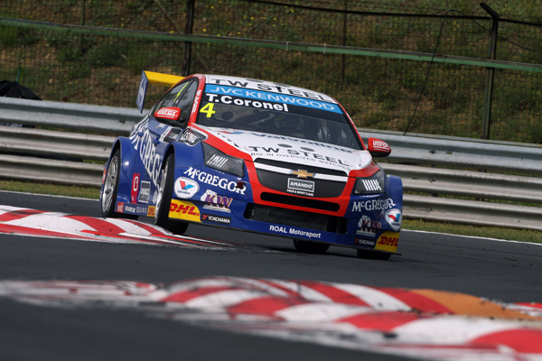 Tom Coronel WTCC Hongarije chicane