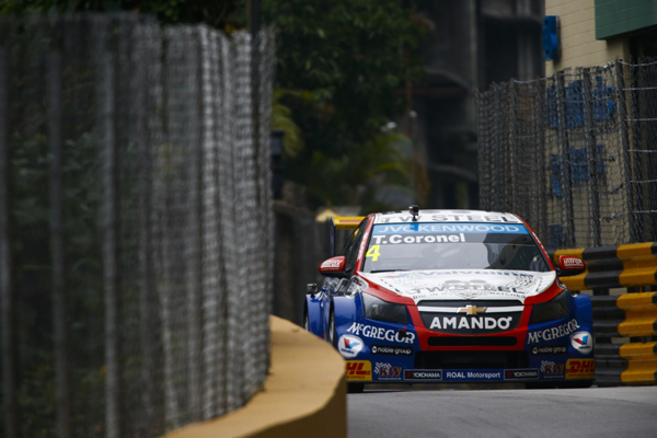 Tom Coronel WTCC Macau 2014 streets