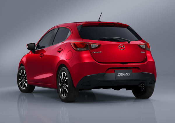 Mazda2 2014 launch okt14 back