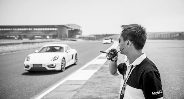 Porsche Sport Driving School action