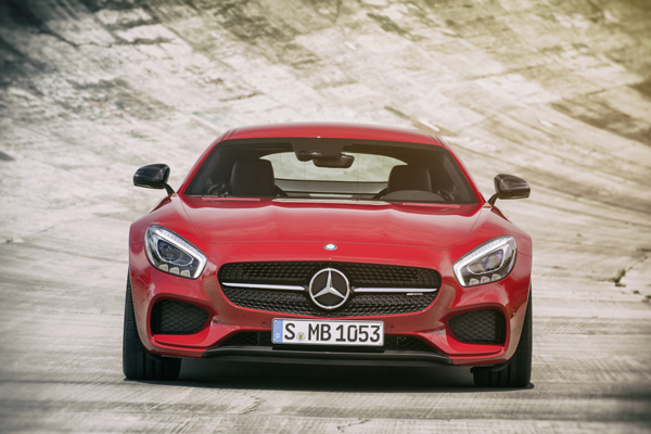 Nieuwe Mercedes-AMG GT red front