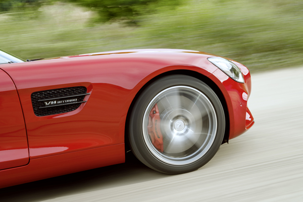 Nieuwe Mercedes-AMG GT red side detail