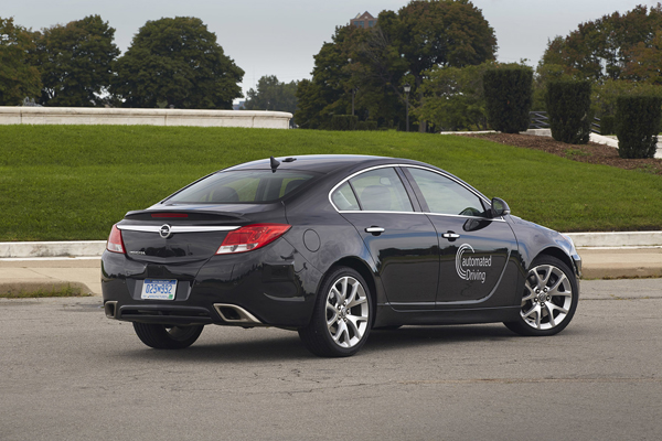 Opel Insignia autonoom geautomatiseerd rijden back