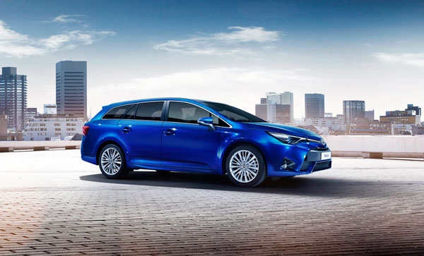 Toyota maakt alle prijzen Avensis bekend still