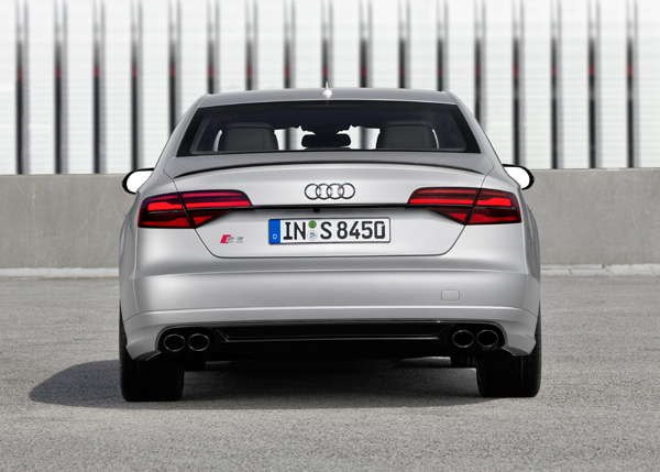 Audi S8 plus back2