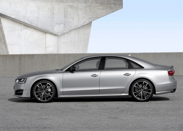 Audi S8 plus side