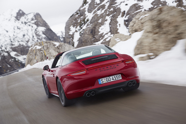 Porsche 911 Targa 4 GTS back