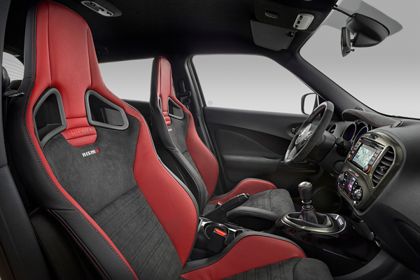 Nissan Juke Nismo RS interieur