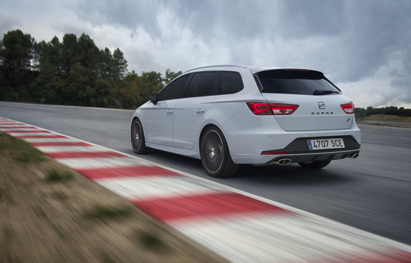 Seat Leon ST Cupra racing back