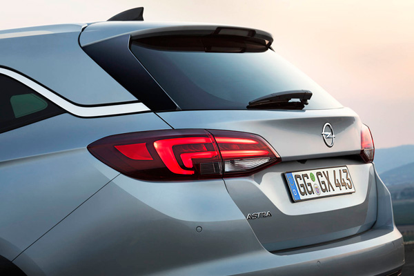 Opel Astra Sports Tourer premiere back detail