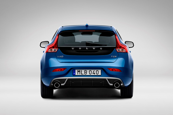 Volvo V40 T5 R design Studio back