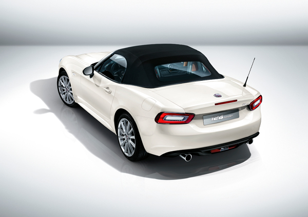 Fiat 124 Spider back top up