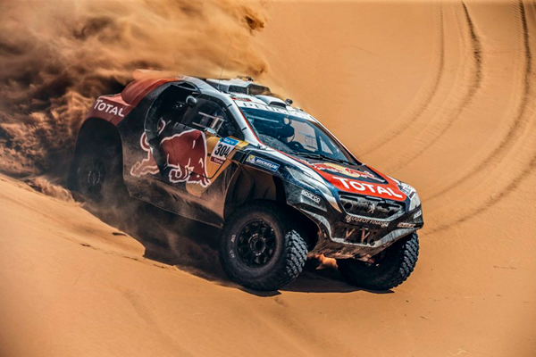 2016 Peugeot 2008 DKR desert