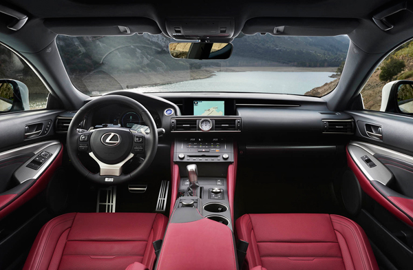 Lexus RC 300h interieur