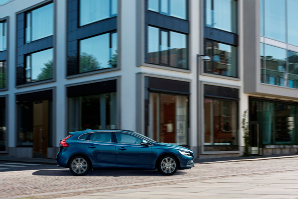 Prijzen bekend Volvo V40 T5 Inscription side