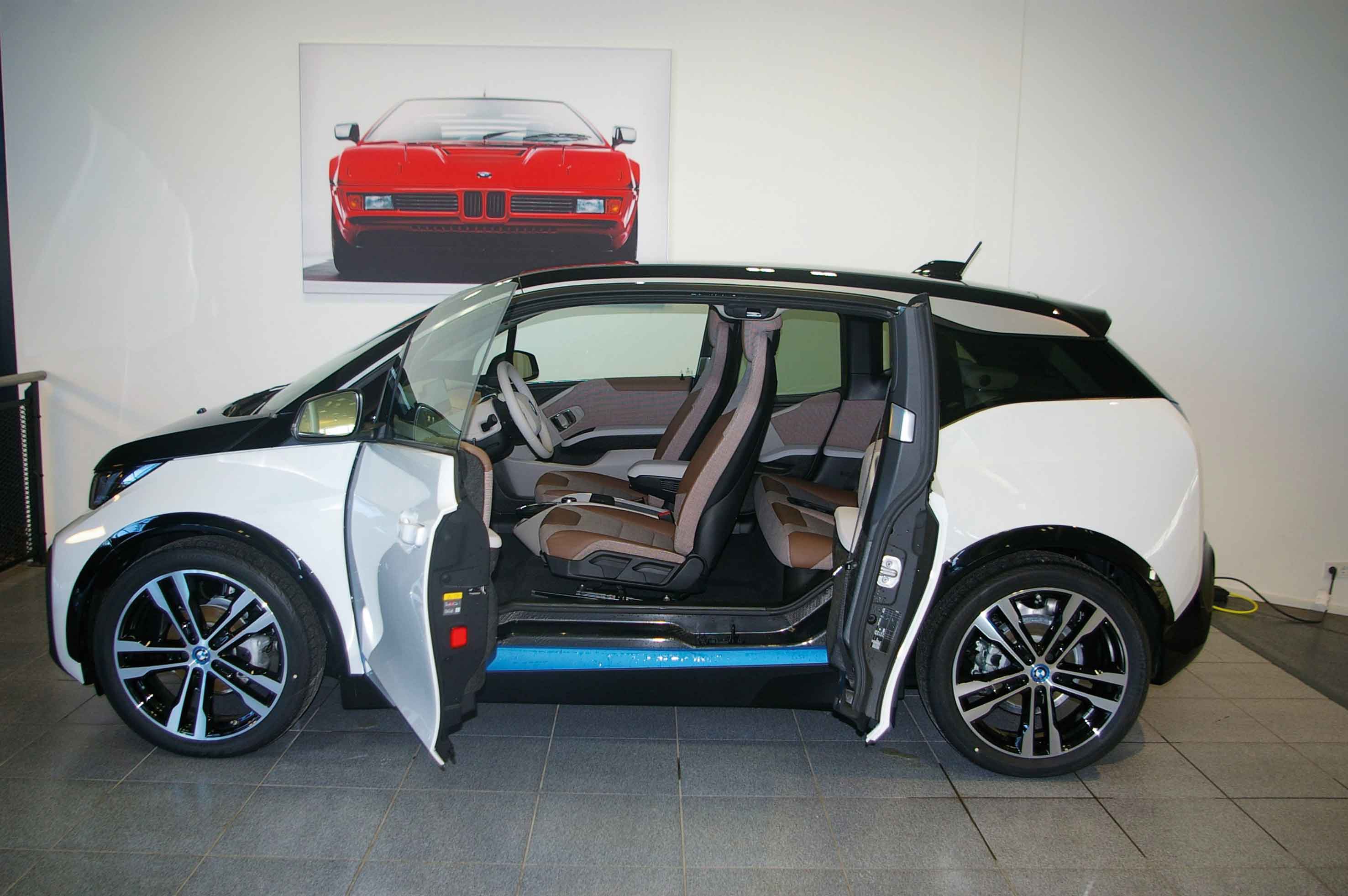 BMW-i3-met-open-deuren-01