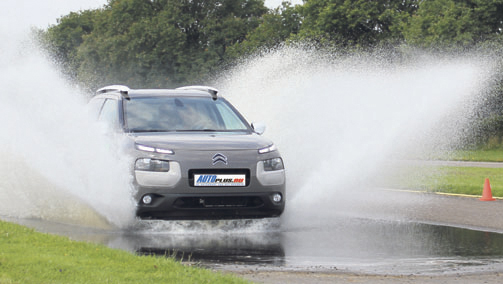 Citroen-C4-Cactus-waterbak