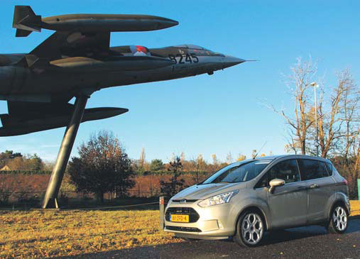 Ford B-MAX test jetplane