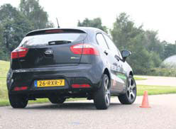 Kia Rio test slalom