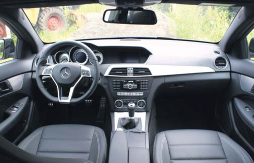 Mercedes-Benz C Klasse Coupe test interieur