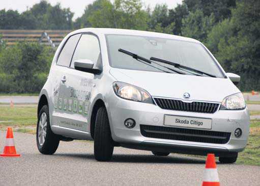 Supertrio test Citigo slalom