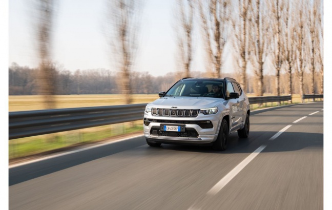 Jeep® Compass Night Eagle nu ook als 1.5T e-Hybrid