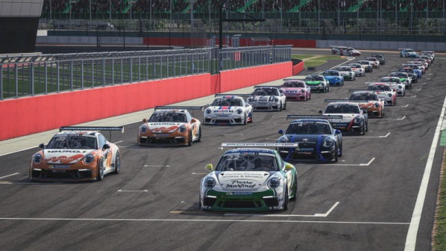 Larry ten Voorde blijft aan de leiding in Porsche Mobil 1 Supercup Virtual Edition