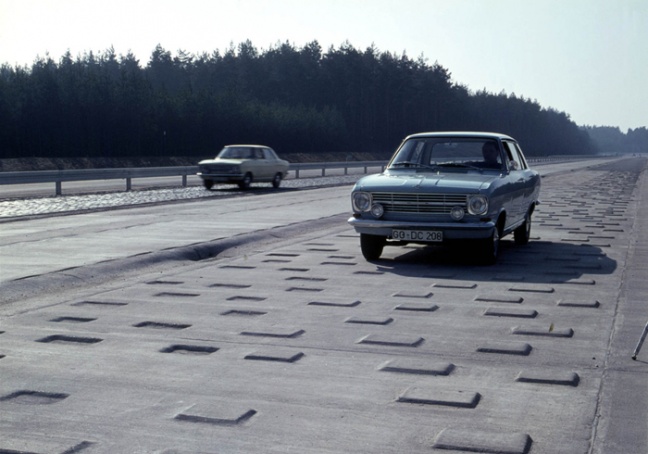 Opel viert 50 jaar intensief testwerk in Dudenhofen