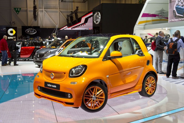 smart toont kleurrijk modellengamma op de AutoRAI 2015