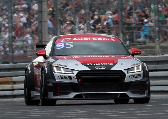 Bernhard van Oranje in actie tijdens Audi Sport TT Cup op Zandvoort