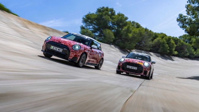 MINI presenteert twee nieuwe John Cooper Works modellen op Goodwood Festival of Speed.